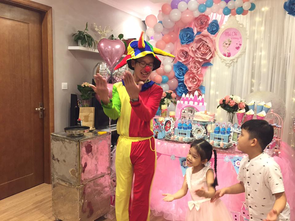 Giá Thuê Chú Hề Tạo Hình Bong Bóng Tại Củ Chi. Ảnh 2 Giá Thuê Chú Hề Tạo Hình Bong Bóng Tại Củ Chi. Ảnh 2